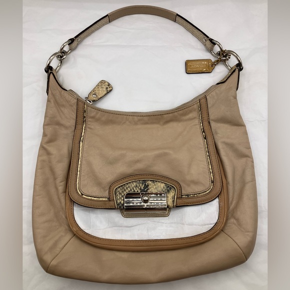 Coach Handbags - Coach Soho Beige and White Leather Shoulder Bag Charm kristin spectator Hobo